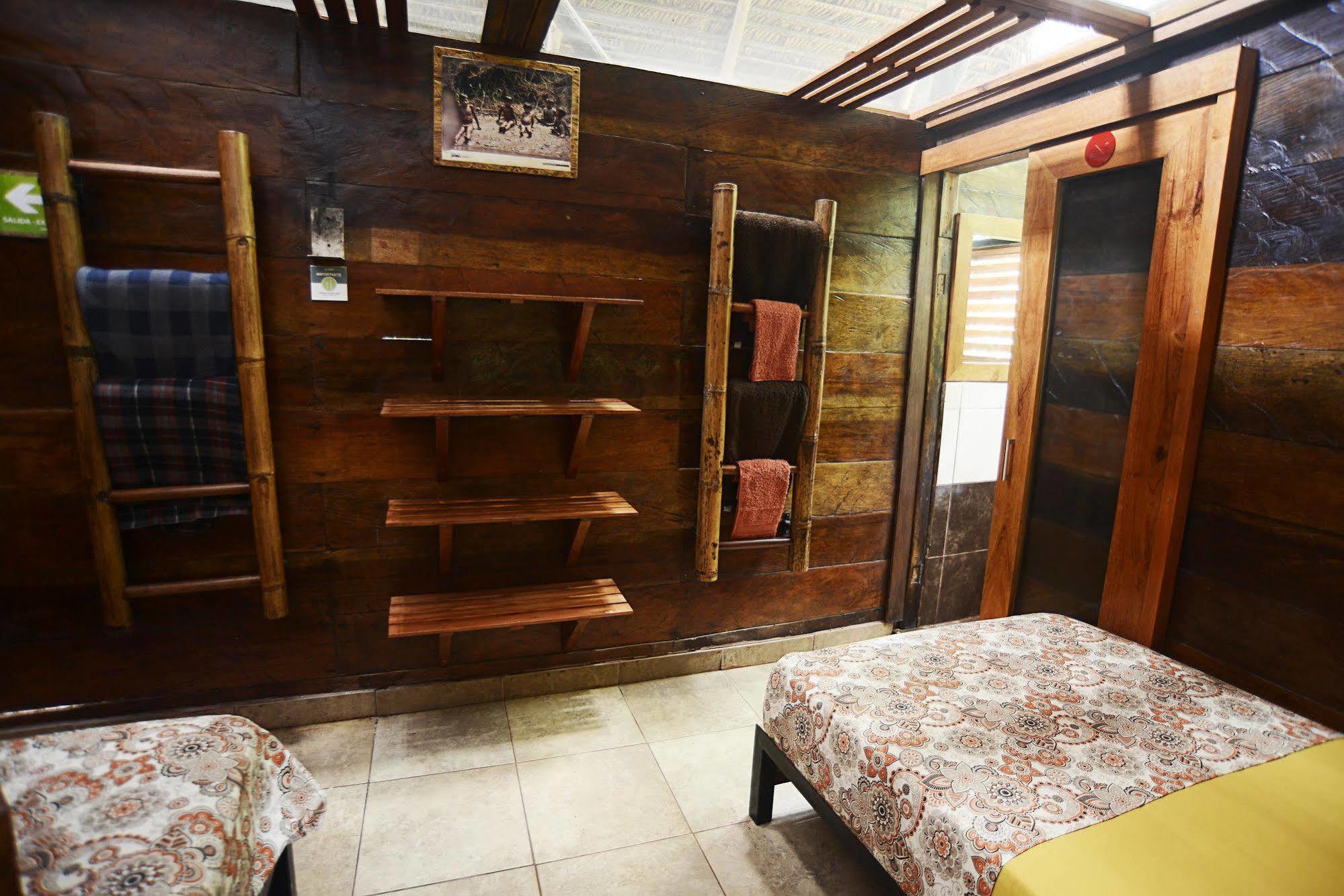 Jamu Lodge Puerto Montufar Екстер'єр фото
