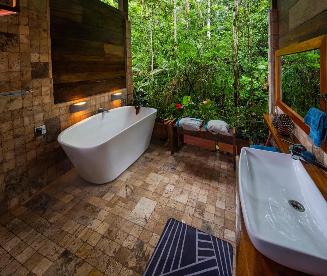 Jamu Lodge Puerto Montufar Екстер'єр фото